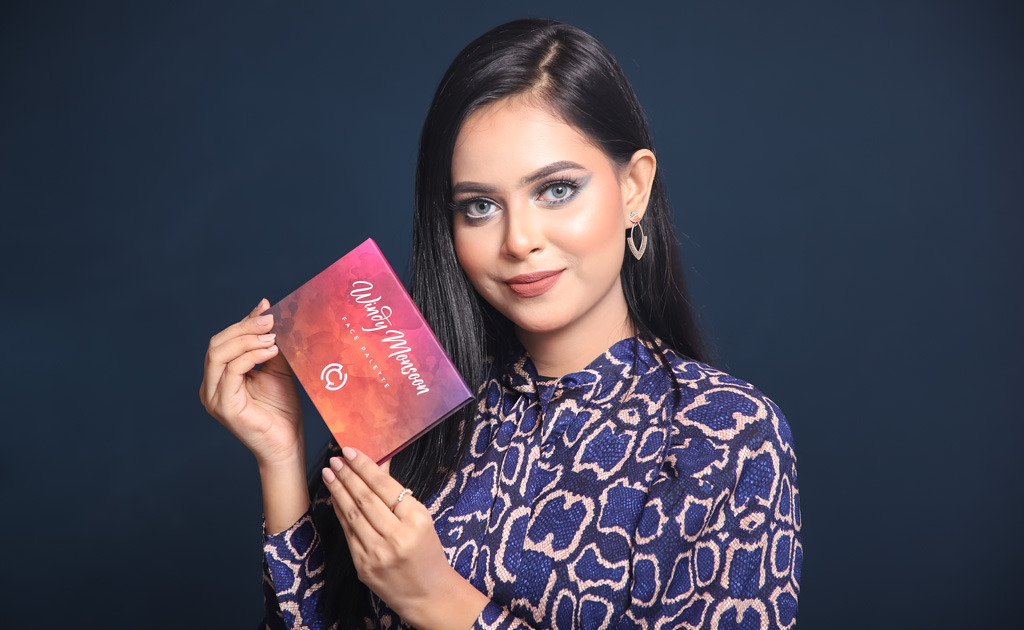 টিনেজার্স গ্ল্যাম মেকআপ লুক ক্রিয়েট করার ৭টি সহজ ধাপ