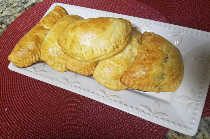 মজাদার স্ন্যাক্স এম্পানাডা