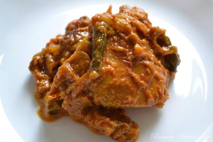 দারুণ মজার ঝাল চিকেন রোস্ট