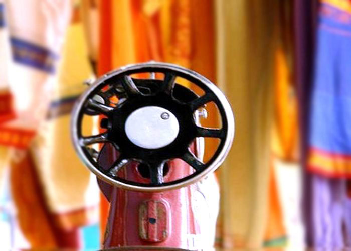 দর্জি বাড়ির খোঁজ-খবর