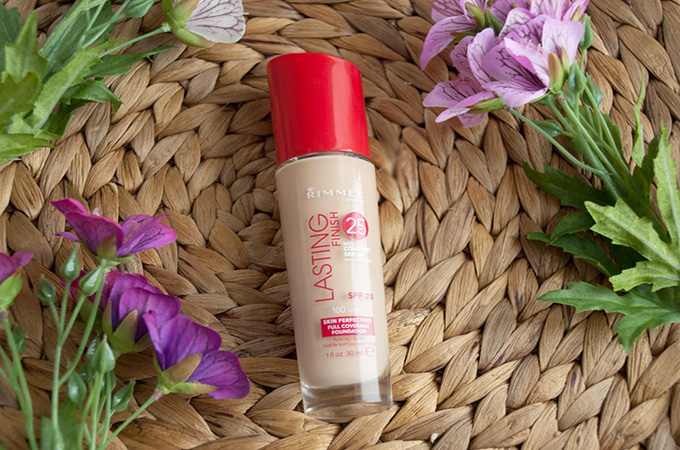 Rimmel Lasting Finish 25H Foundation With Comfort Serum