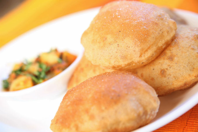 বিকালের নাস্তায় গরম গরম ডালপুরি