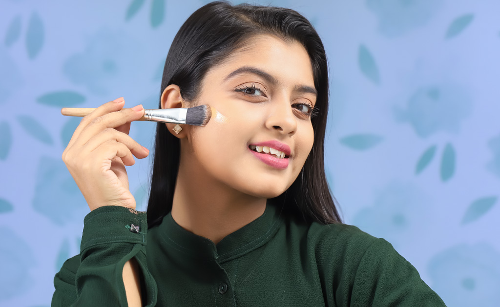 নিজের জন্য পারফেক্ট ফাউন্ডেশন সিলেক্ট করবেন কীভাবে?