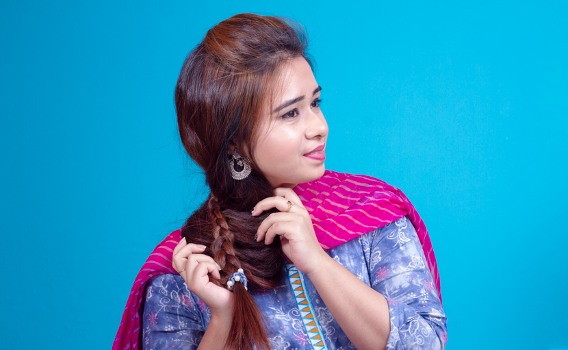 নানা রঙের হেয়ার অ্যাকসেসরিজ দিয়ে হোক চুলের সাজ!